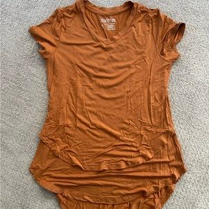 Latched Mama V-Neck Boyfriend Nursing Tee